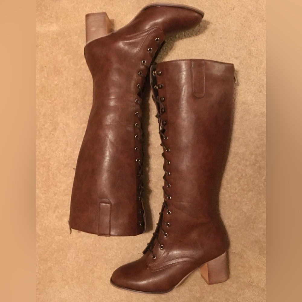 Great addition to any wardrobe lace up cognac brown boots